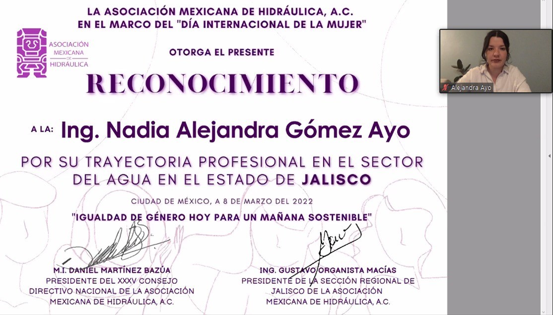 Alumna De Posgrado Recibe Reconocimiento Por Su Trayectoria Profesional