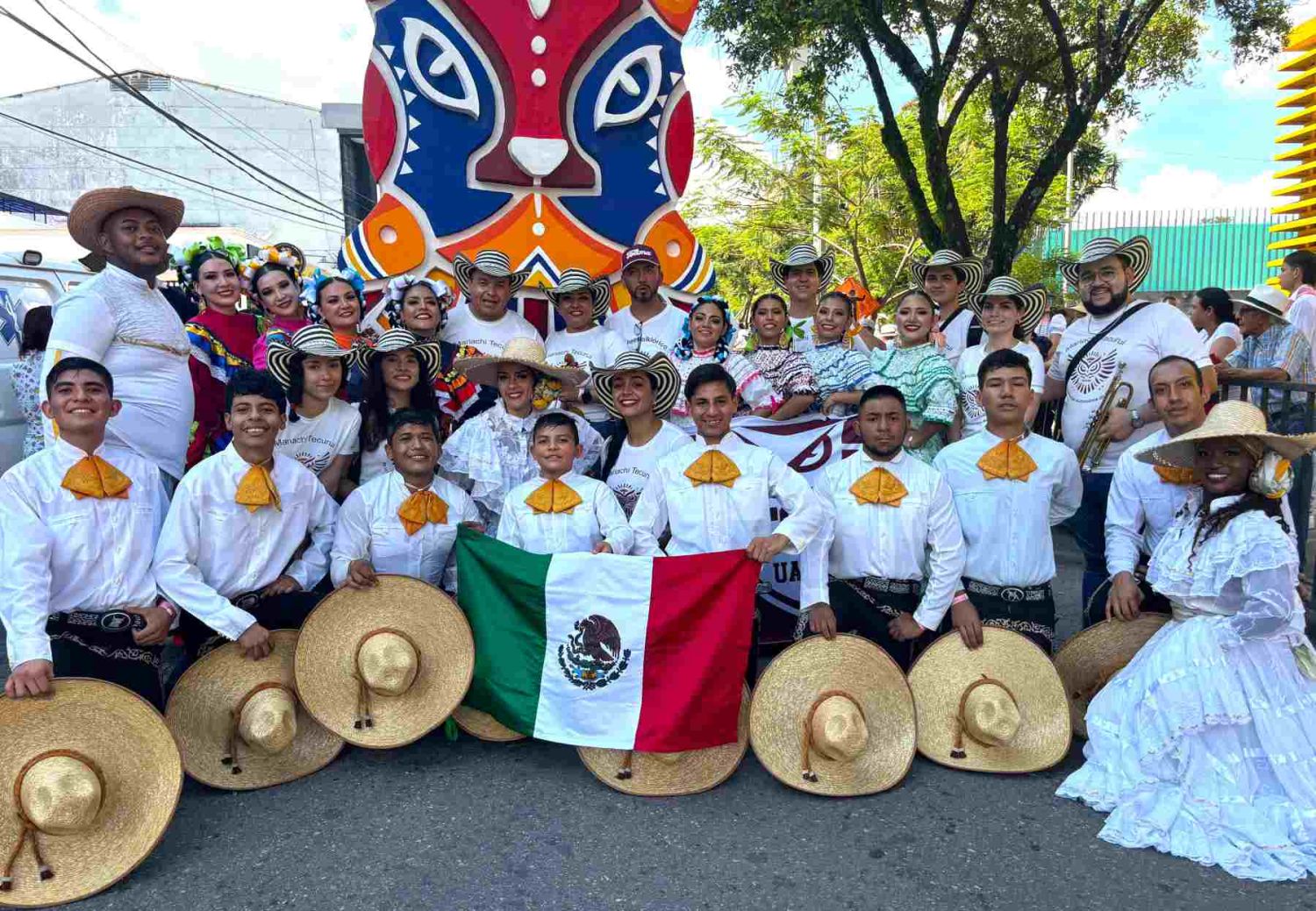 Mariachi Tecurui Y Ballet Folclórico Llevan Mexicanidad A Colombia ...