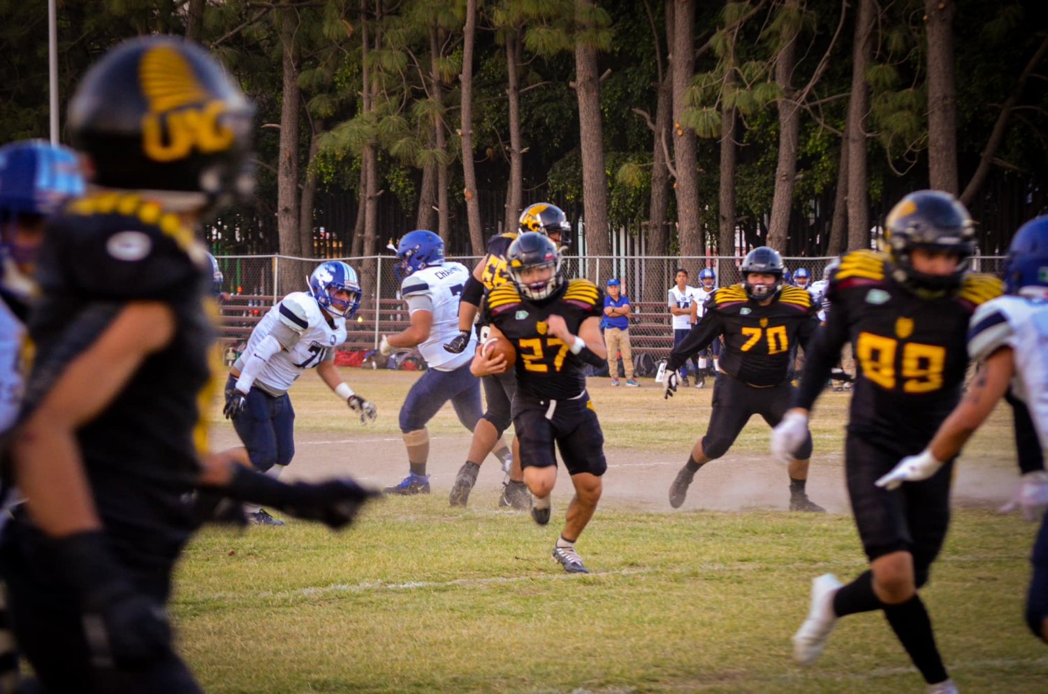 potente inicio de tecos en futbol americano